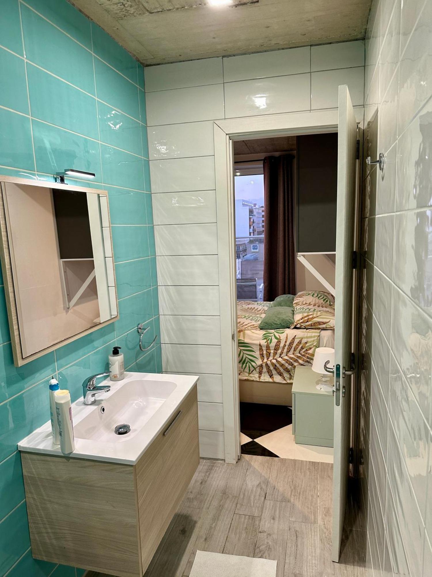 Paceville Sea View Penthouse With Jacuzzi! Saint Julian's Exterior photo